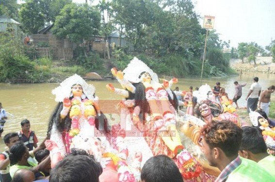 Goddess Durga receives colourful farewell